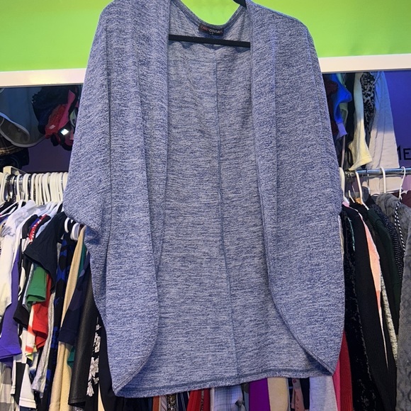 Like New ladies Candy Couture Lady’s Cardigan cover shawl very stylish and soft - Picture 3 of 7